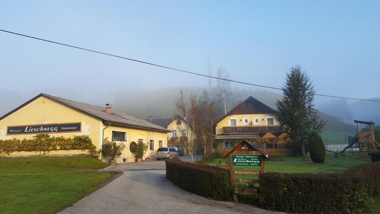 Hotel Weingut Lieschnegg Leutschach Exterior foto