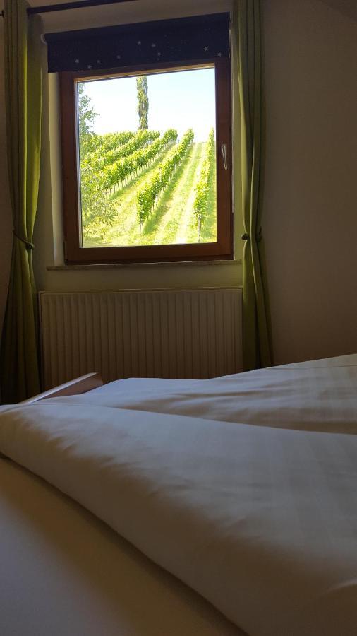Hotel Weingut Lieschnegg Leutschach Exterior foto